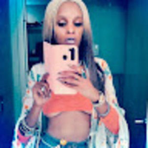 Meet your Posher, Makeya